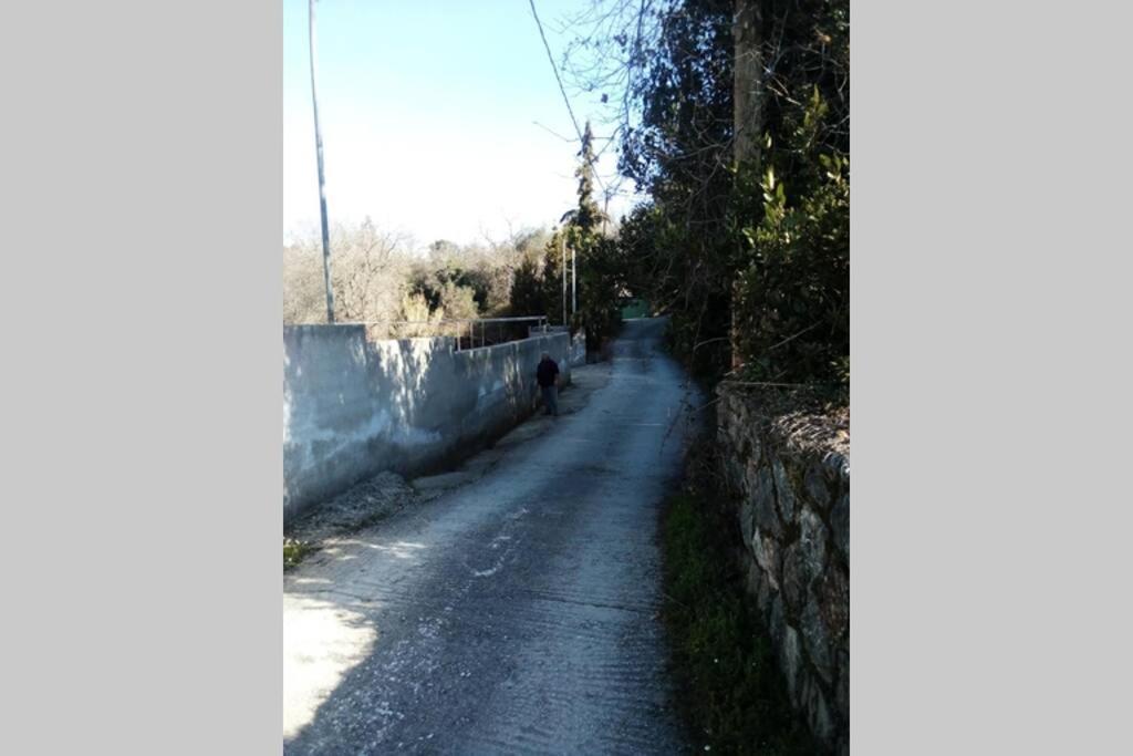 Υπεροχη Διαμονη... Achílleion Екстериор снимка